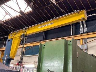 Overzichtsfoto van ABUS kolomzwenkkraan