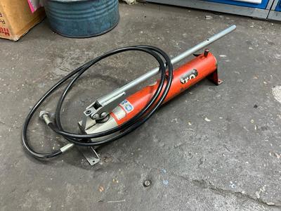 Översiktsbild av Holmatro hydrauliekpomp