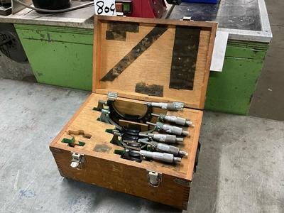 Overview picture of Mitutoyo buitenmicrometers