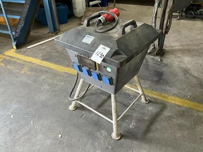 Overview picture of Swinko stroomverdeler