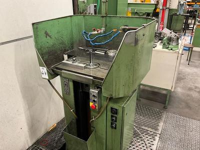 Overzichtsfoto van Rausch verticale brootsmachine