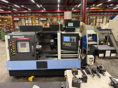 Översiktsbild av Combination B | Doosan Lynx 300M CNC Lathe with accessories (2, 103-105)
