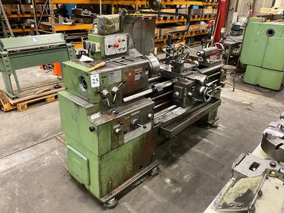 Översiktsbild av Combination M | TOS SN40B universal lathe with accessories (25, 164-166)