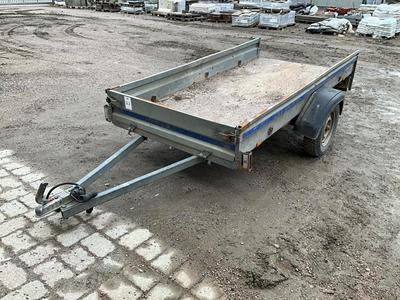 Overzichtsfoto van thule aanhangwagen