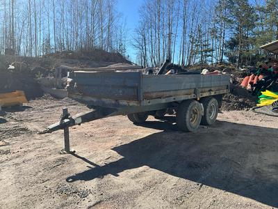 Overzichtsfoto van kipper aanhangwagen