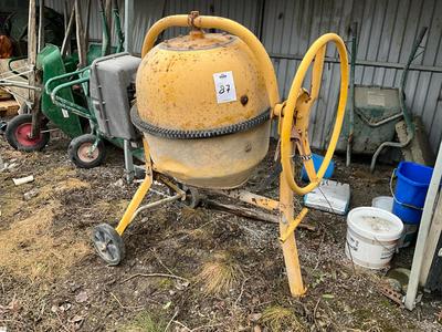 Overview picture of Alko concrete mixer