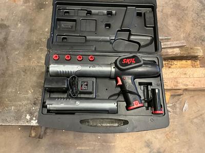 Overview picture of 2007 Skil 2050 Cordless sealant gun