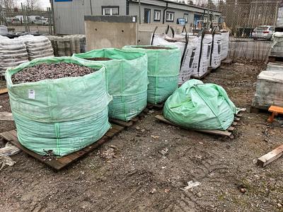 Overzichtsfoto van bigbags met grind