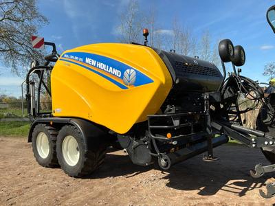 Overzichtsfoto van 2021 New Holland Roll Baler 125 Ronde balenpers