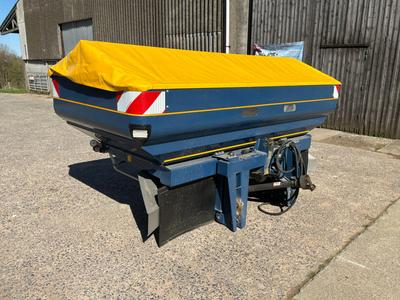 Overzichtsfoto van 2010 Bogballe M2W QZ Kunstmeststrooier