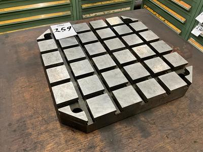 Overzichtsfoto van Halder T-gleuf opspantafel