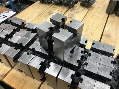 Overzichtsfoto van Halder T-gleuf opspanblok (8x)