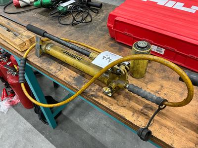 Übersichtsbild von Enerpac Hydraulikpumpe mit Zylinder