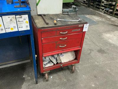 Photo d'aperçu de Chariot à outils