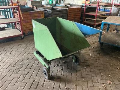 Översiktsbild av Tippbar behållare (2x)