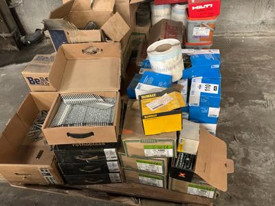 Overview picture of batch of various fasteners