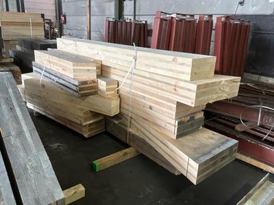 Immagine panoramica di Costruzione della confezione in legno