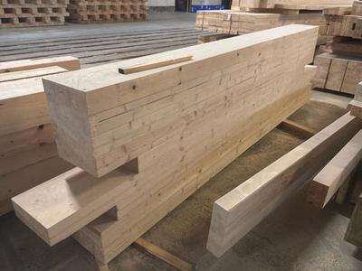 Overzichtsfoto van constructie hout (3x)