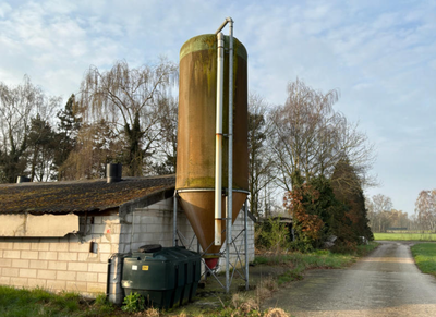 Översiktsbild av Fodersilos