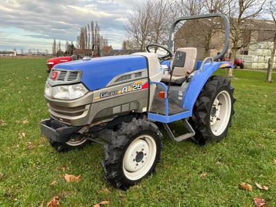 Översiktsbild av Iseki Geas AT25 fyrhjulsdriven minitraktor