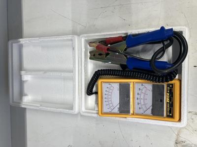 Overzichtsfoto van Zeca 455 volt- en amperemeter voor auto's, vrachtwagens en tractoren