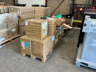 Immagine panoramica di Various spareparts (4x)