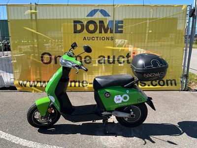 Overview picture of Super SOCO CUx Electric Scooter