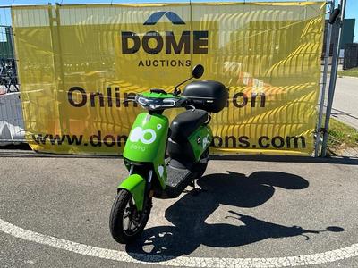 Photo d'aperçu de Super SOCO CUx Electric Scooter