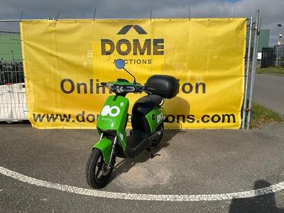 Photo d'aperçu de Super SOCO CUx Electric Scooter
