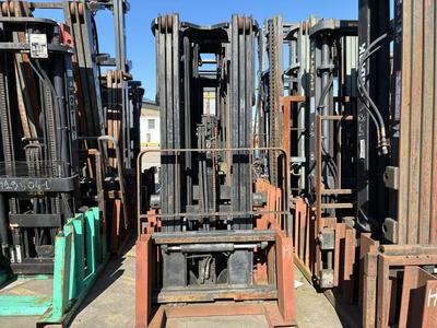 Overzichtsfoto van CAT Triplex hefmast