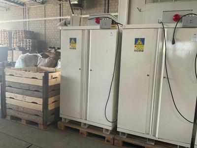 Immagine panoramica di A - Combination safety cabinets (110,111,112)