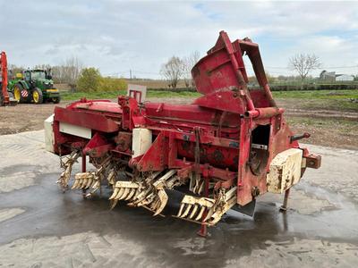 Overview picture of 2000 Gilles TR14 defoliator