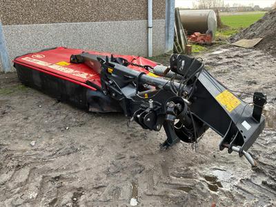 Overzichtsfoto van 2018 Vicon Extra 332 gedragen maaier-kneuzer