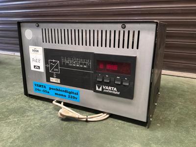 Overzichtsfoto van Varta Poehlerdigital Acculader