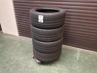 Immagine panoramica di Pneumatici Continental Premium Contact 6 (4x)