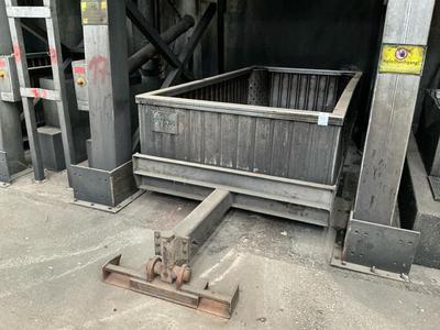 Immagine panoramica di Stainless steel transport bin