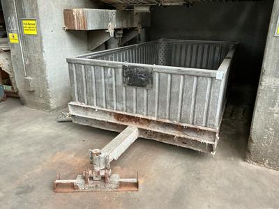 Immagine panoramica di Stainless steel transport bin