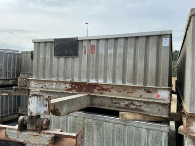 Immagine panoramica di Stainless steel transport bin
