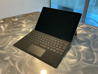 Übersichtsbild von Microsoft Surface Pro model 1796 Tablet