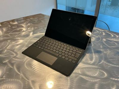 Übersichtsbild von Microsoft Surface Pro model 1866 Tablet