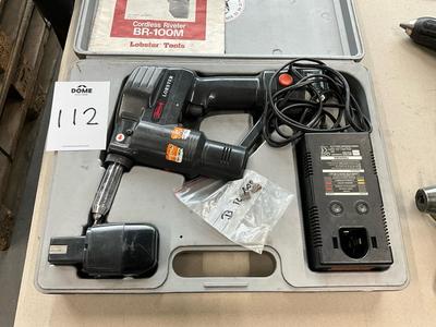 Overview picture of Lobster Tools BR-100M cordless riveter