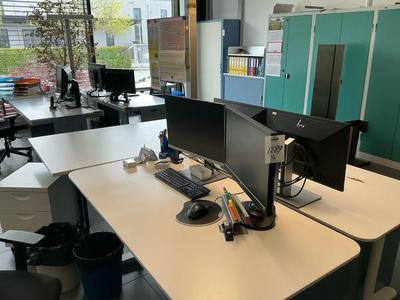 Immagine panoramica di IT setup (5x)