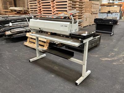 Overview picture of LDC-1000 Paper folding machine