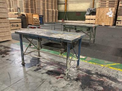 Overview picture of sheet steel workbenches (2x)