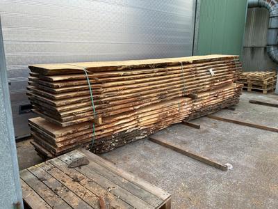 Overview picture of Sawn Tree Trunk Douglas