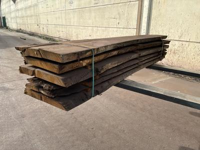 Overview picture of Sawn Tree Trunk Chestnut