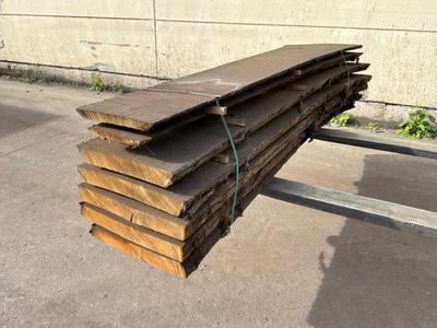 Overview picture of Sawn Tree Trunk Chestnut