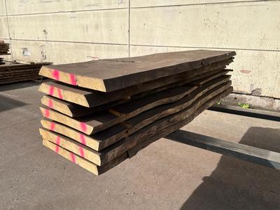 Overview picture of Sawn tree trunk Plantation