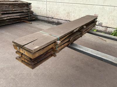 Overview picture of Sawn Tree Trunk Chestnut