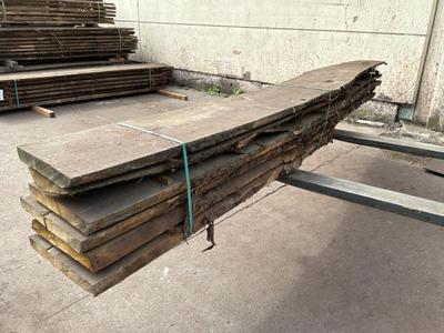 Overview picture of Sawn Tree Trunk Chestnut